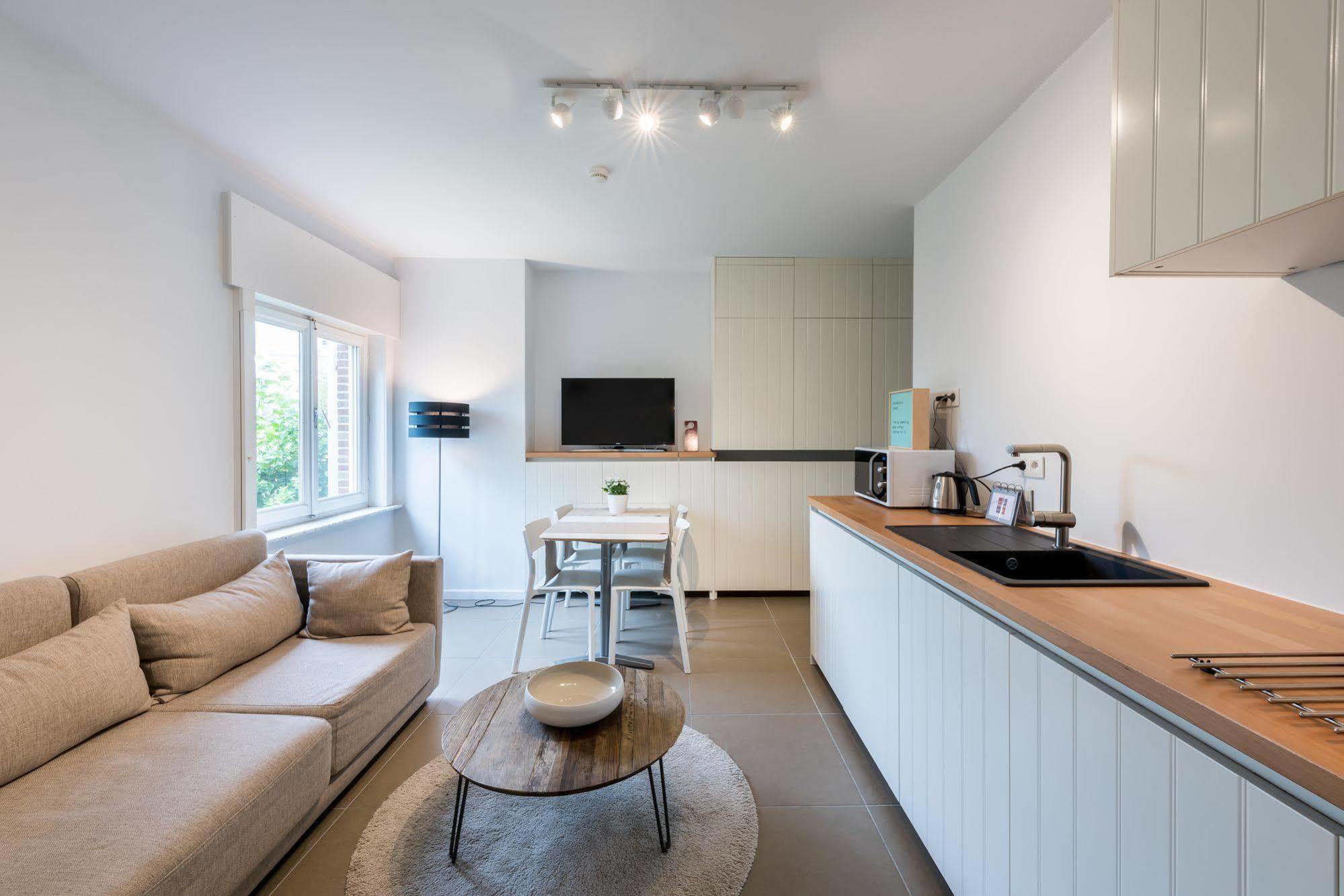 B&B Vis-A-Vis Wenduine Bagian luar foto