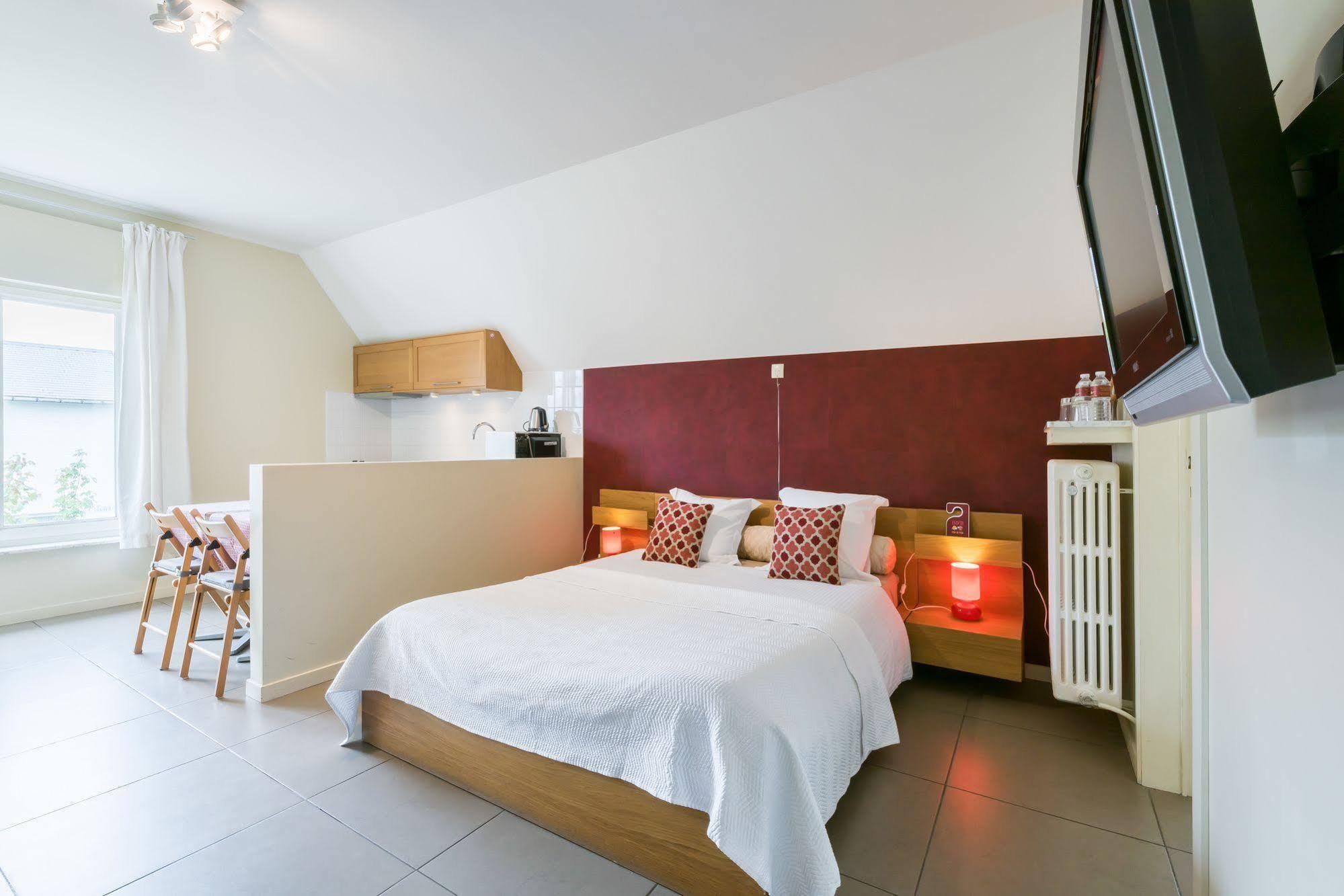 B&B Vis-A-Vis Wenduine Bagian luar foto