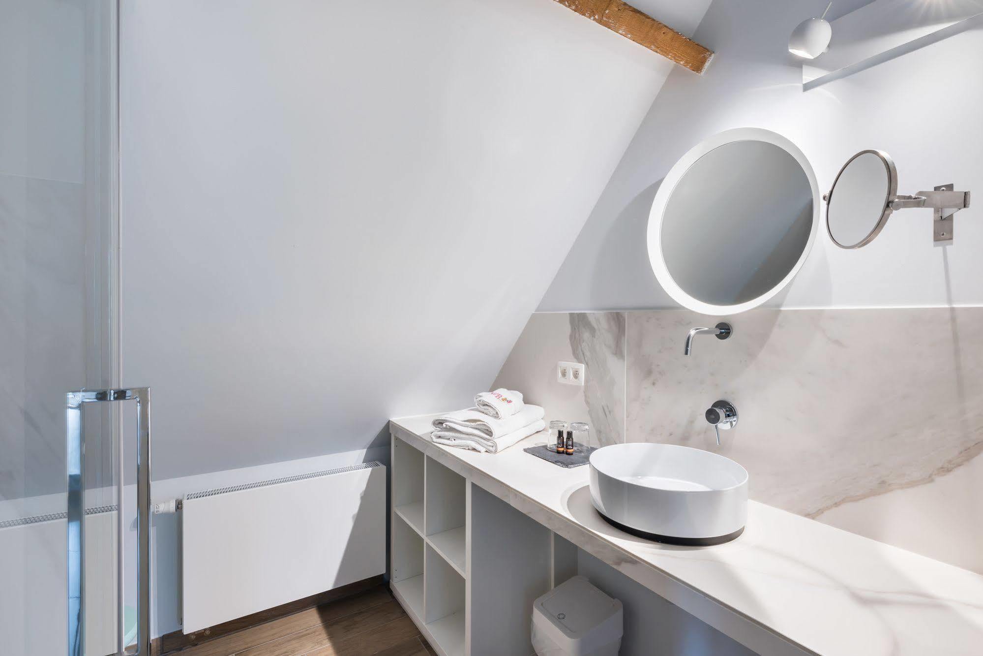 B&B Vis-A-Vis Wenduine Bagian luar foto