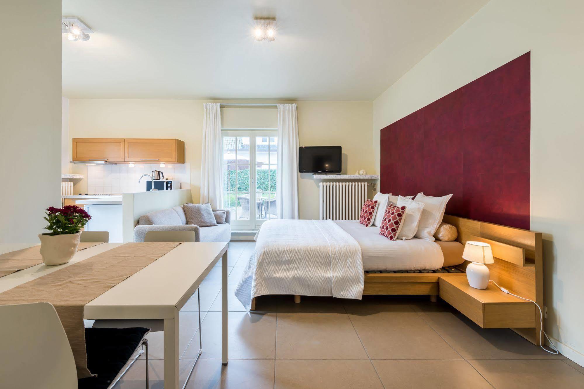 B&B Vis-A-Vis Wenduine Bagian luar foto