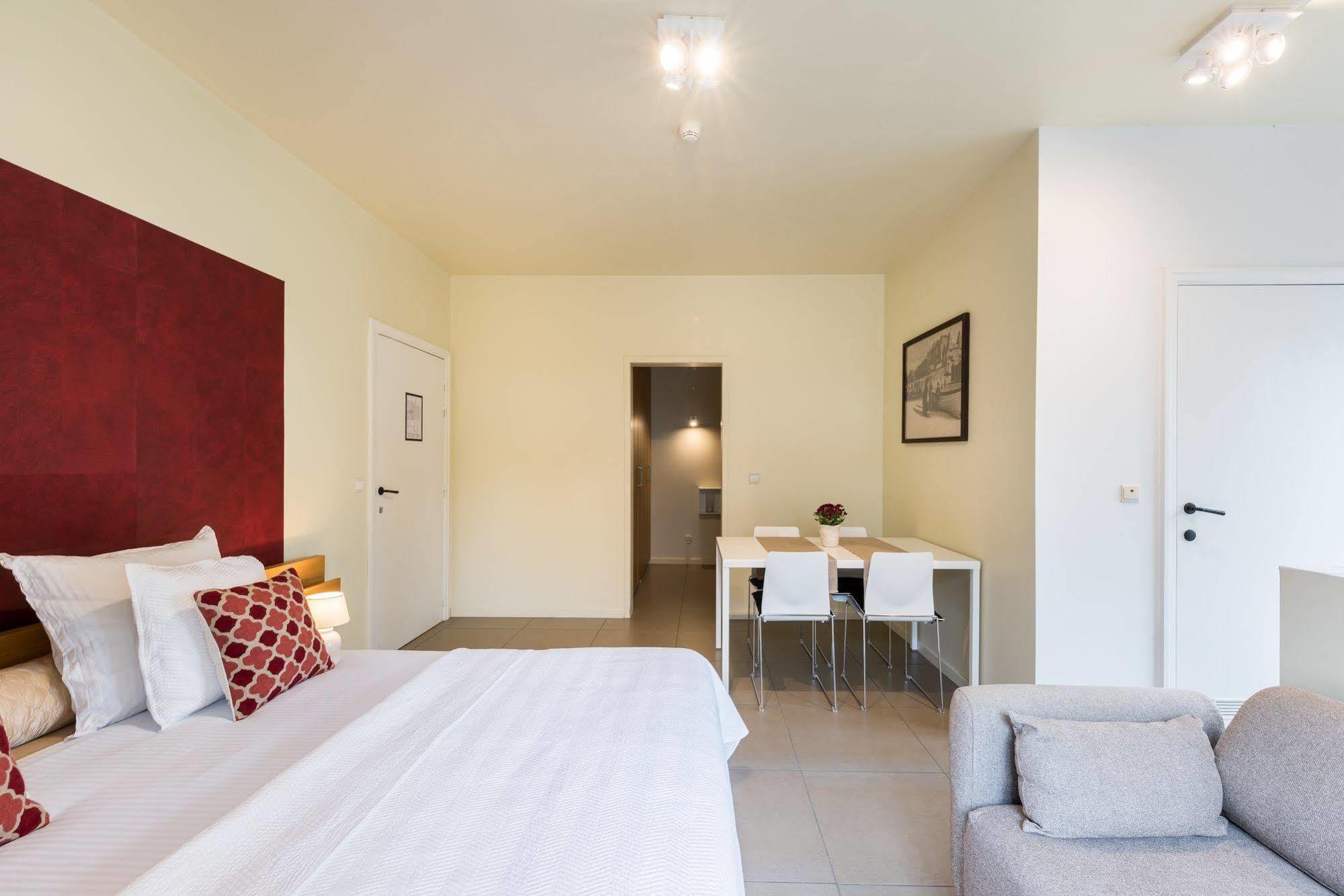 B&B Vis-A-Vis Wenduine Bagian luar foto