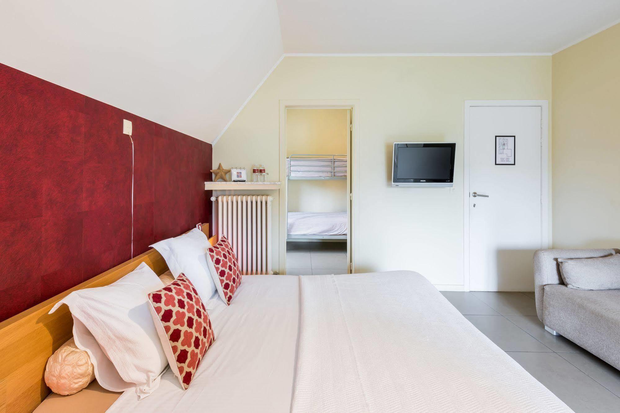 B&B Vis-A-Vis Wenduine Bagian luar foto