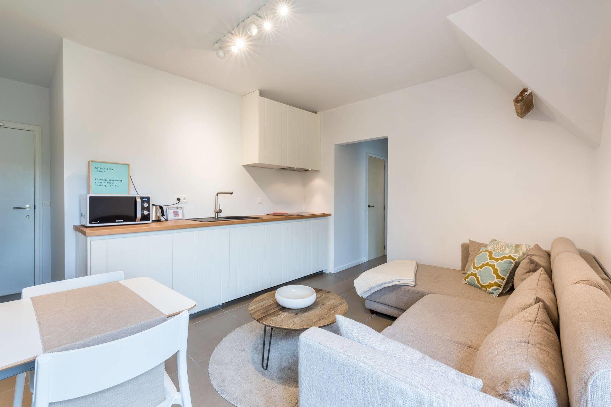 B&B Vis-A-Vis Wenduine Bagian luar foto